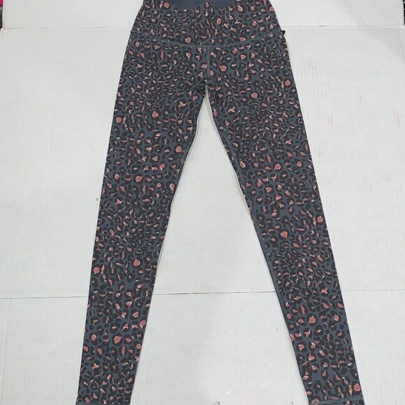 Victoria's Secret Sport Knockout Animal Print Tight Medium Rise Large NWT - Picture 5 of 9